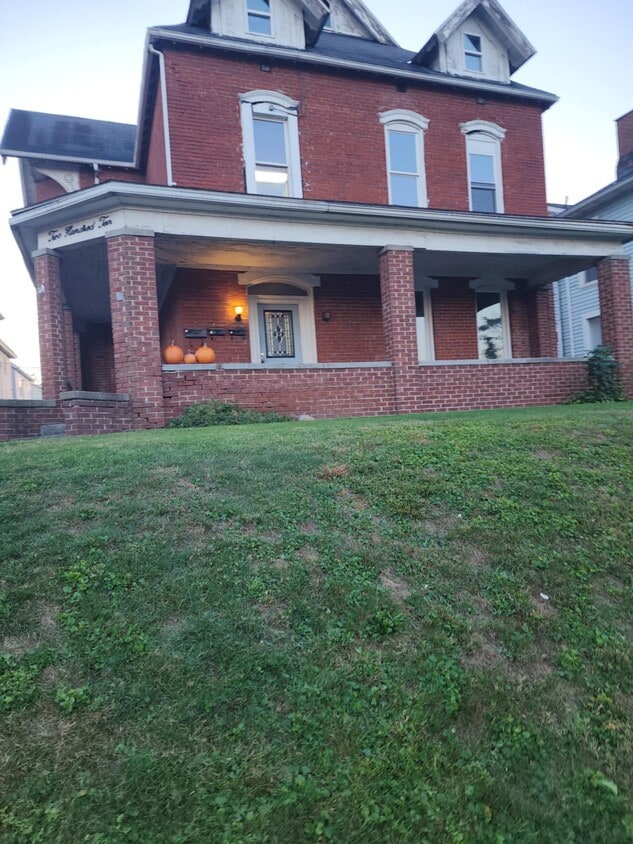 Primary Photo - 210 S 3rd St