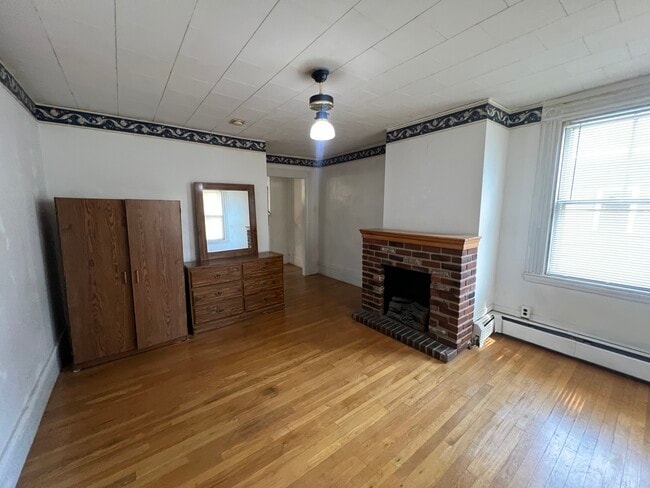 Building Photo - 74 Otis St