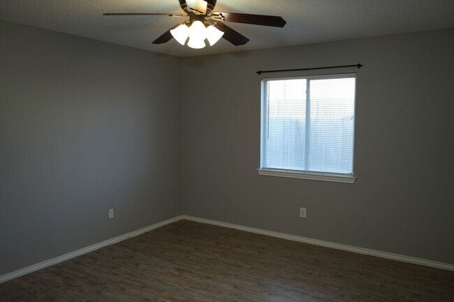 Foto del edificio - 412 Kline Ave