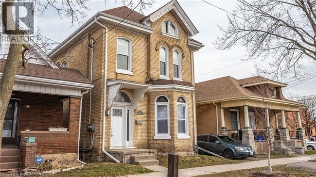 Building Photo - 48 Sheridan St