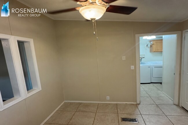 Building Photo - Beautiful and inviting 3 bedroom, 2 bathrooms peoperty with open space and a view to enjoy your s...