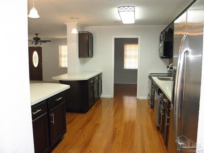 Foto del edificio - 7901 Jansen Rd