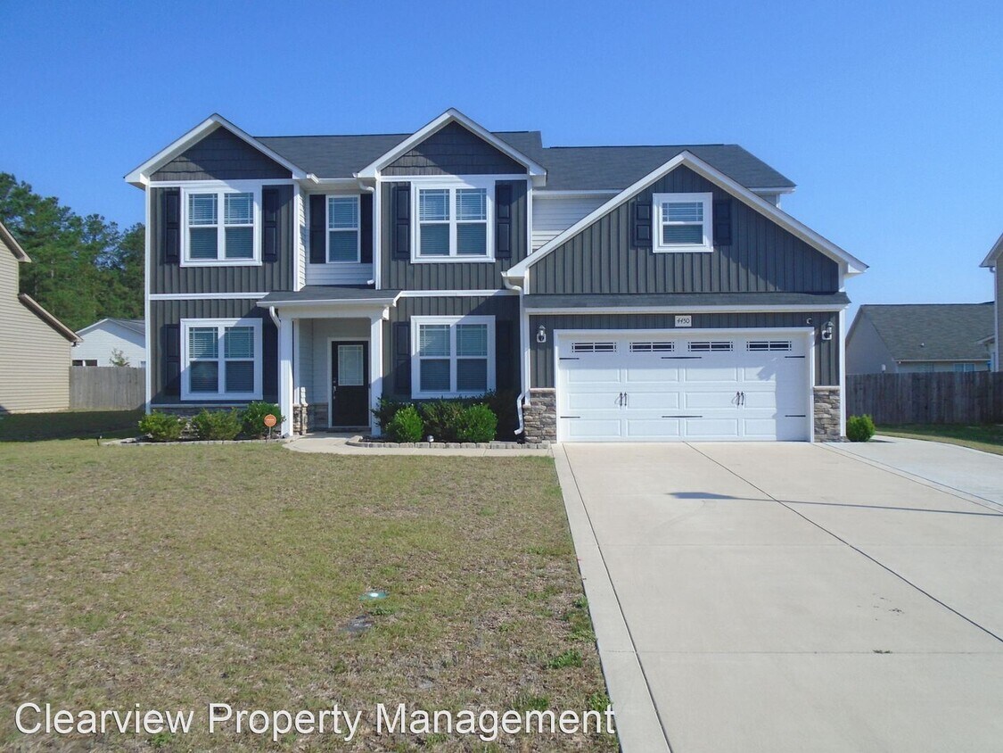 5 br, 3 bath House 4450 Low Oak Court House for Rent in Parkton, NC