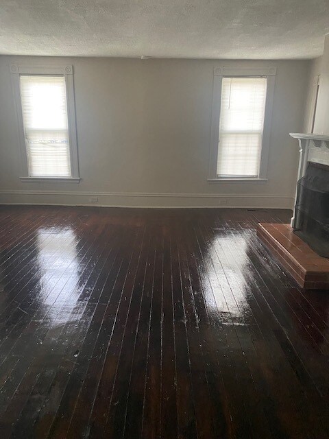 Sala de estar - 866 Liberty St