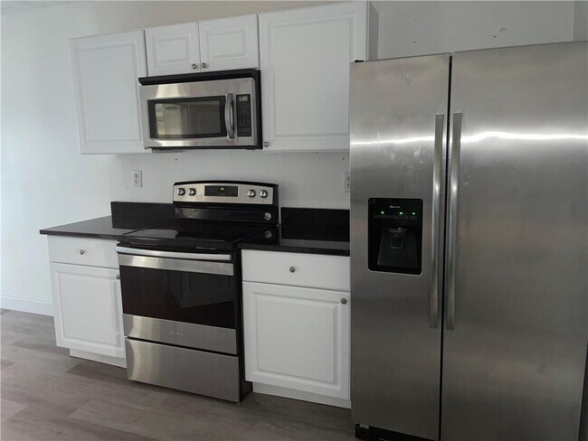 Foto del edificio - 1040 Brandon Ln