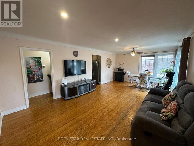 Photo du bâtiment - 3616 Dorchester Rd