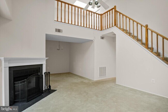 Building Photo - 7753 Inversham Dr