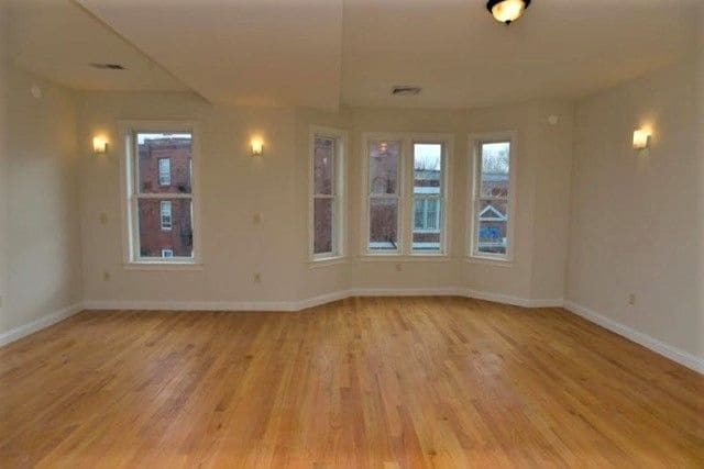 Building Photo - 48 Dudley St