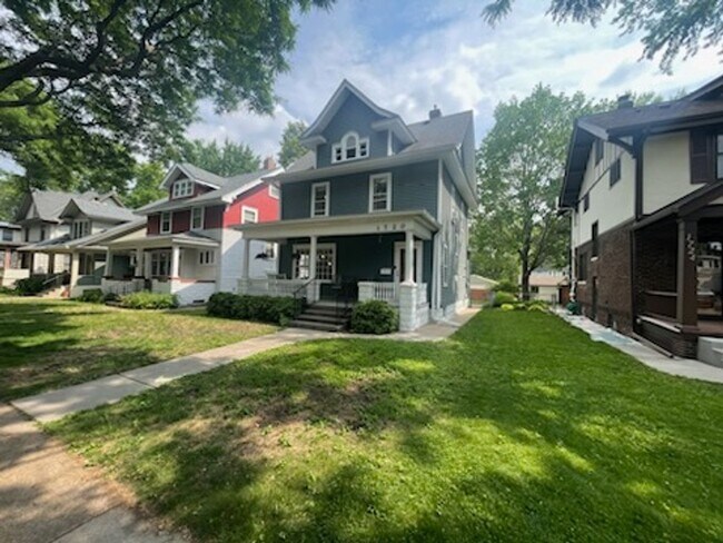 Building Photo - Beautiful, Charming and Well Maintained Four Bedroom Single Family Home in Macalester/Groveland N...