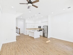 Building Photo - 4619 Stassen St