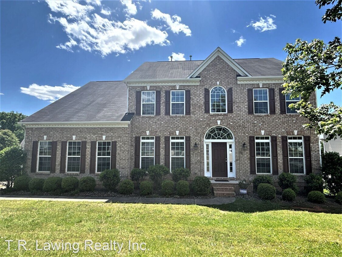 Primary Photo - 4 br, 3.5 bath House - 1306 Hahn Ct.