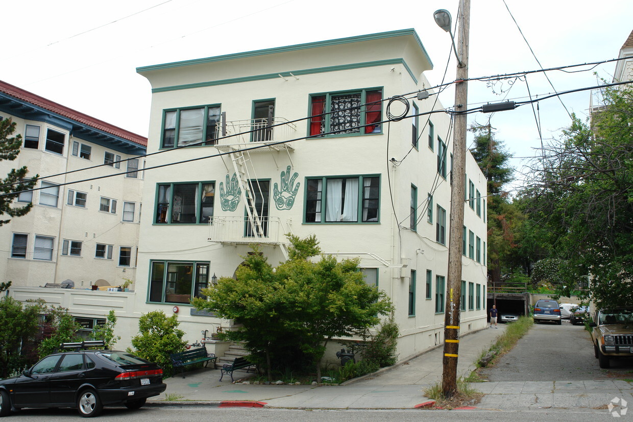 Building Photo - Stebbins Hall