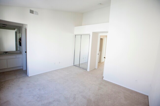 Dormitorio 2 - 12926 Carmel Creek Rd