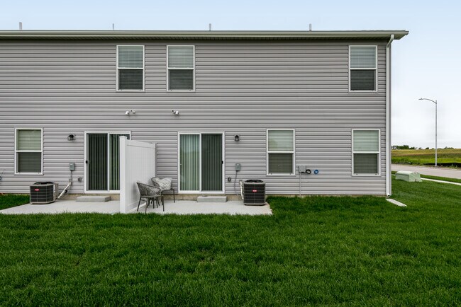 Building Photo - 205 NE 194 Terrace