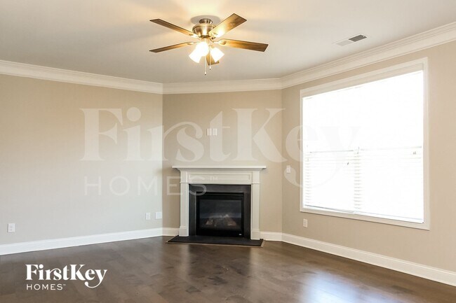 Building Photo - 3940 Lake Breeze Dr
