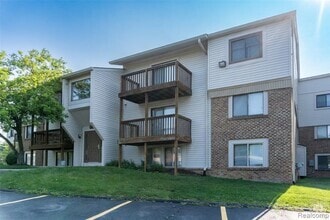 Building Photo - 30074 W 12 Mile Rd