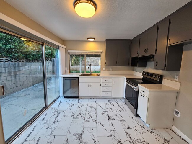 Foto del edificio - Beautiful Rowland Heights Home for Lease