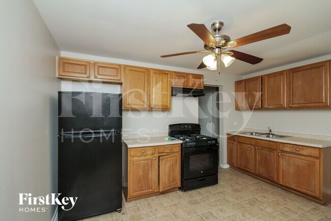 Foto del edificio - 4443 Ascot Court