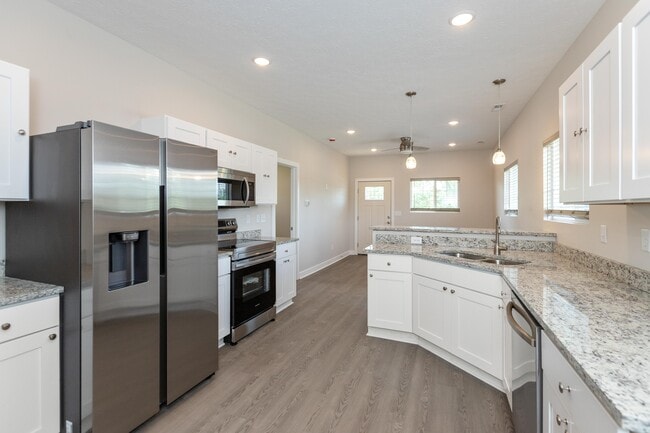 Upstairs Unit A Kitchen - 752 N Elder Ave