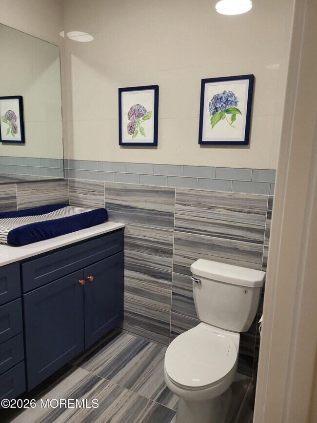 Building Photo - 475 Monmouth Pl