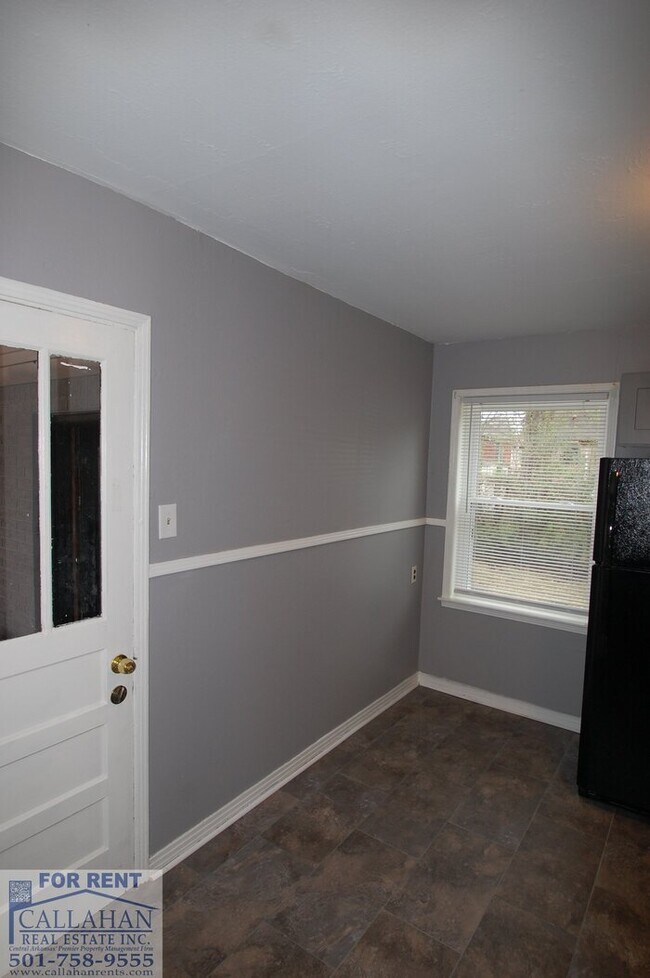 Building Photo - Remodeled duplex in Park Hill