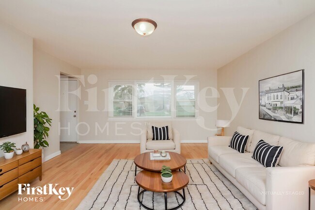 Foto del edificio - 14340 Kenwood Ave