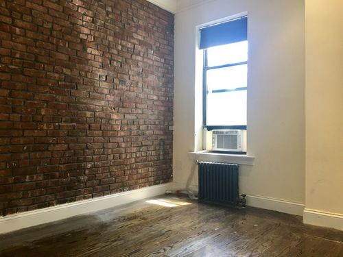 Foto del edificio - 56 E 3rd St