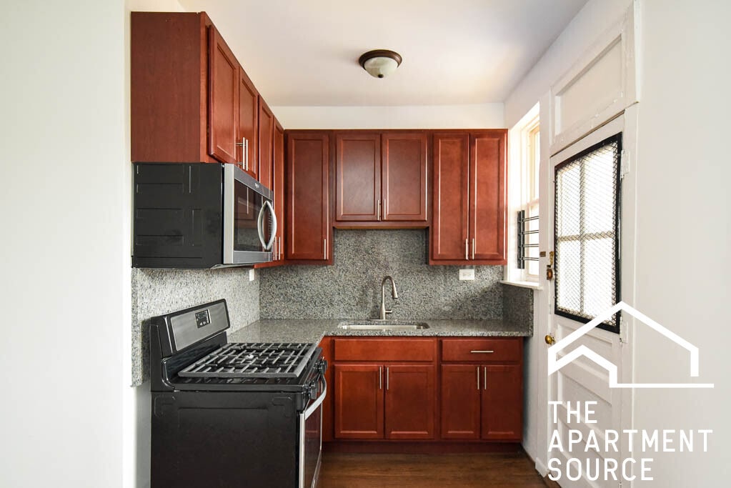 Foto principal - 2659 N Spaulding Ave