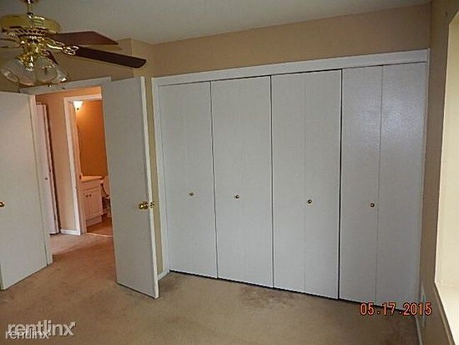 Building Photo - 2 br, 1 bath Townhome - 1778 Marquette Ln