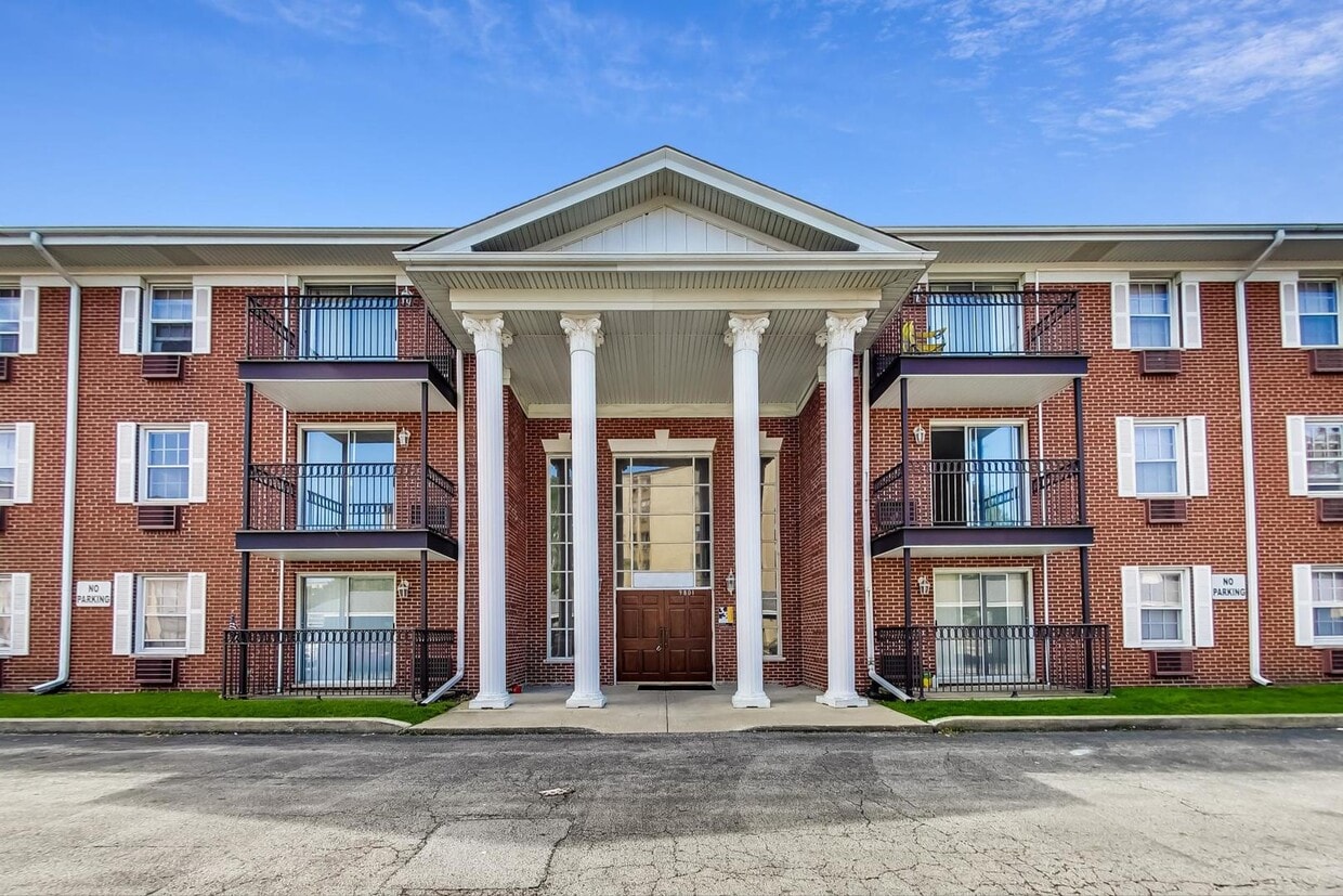 9807 Karlov Ave Unit 208, Oak Lawn, IL 60453 Condo for Rent in Oak