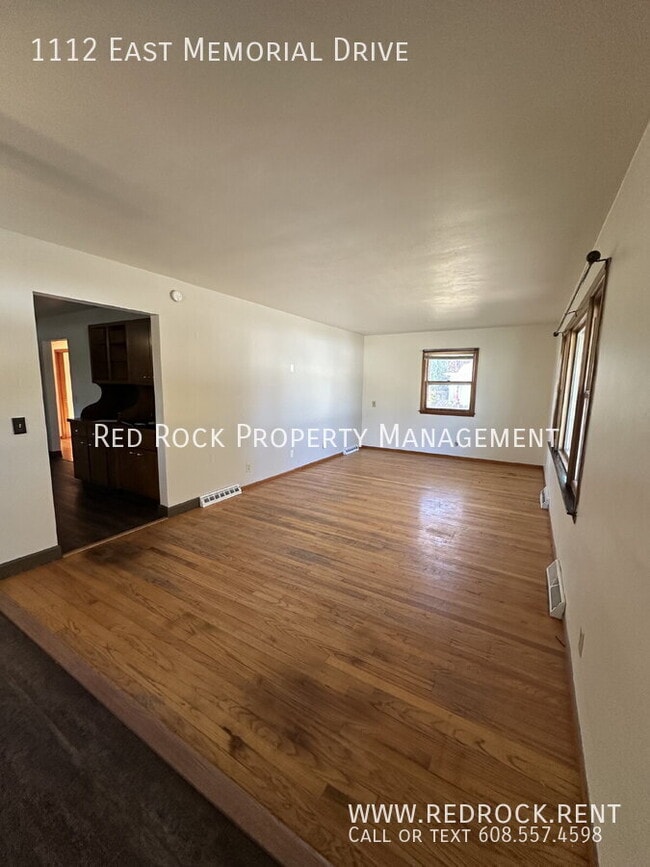 Building Photo - 1112 E Memorial Dr