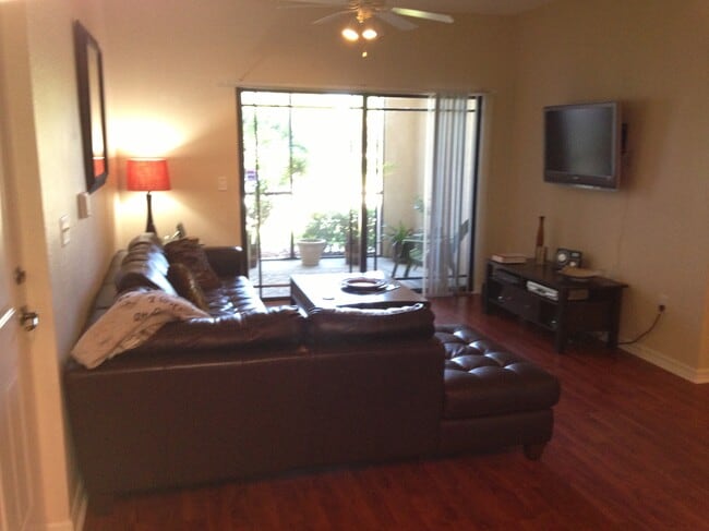 Building Photo - 3022 Alcazar Pl