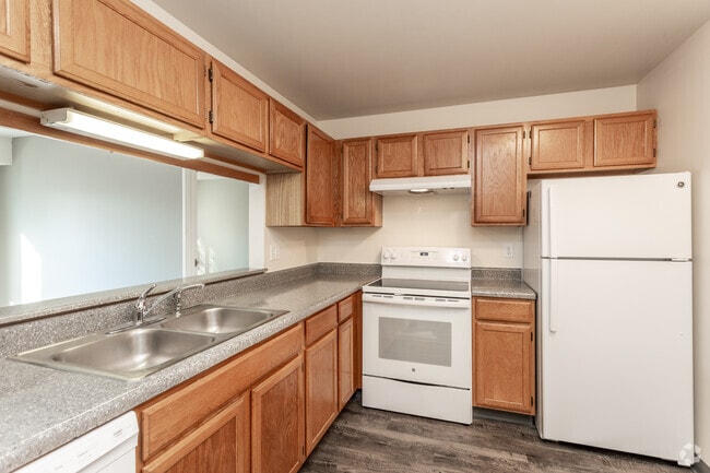 1BR Dlx Remodeled - Kitchen - Old Main & Drake Apartments