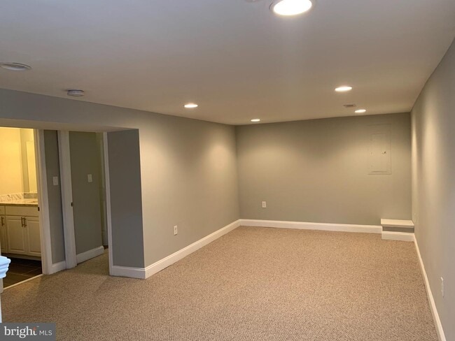 Building Photo - 1506 Elson St