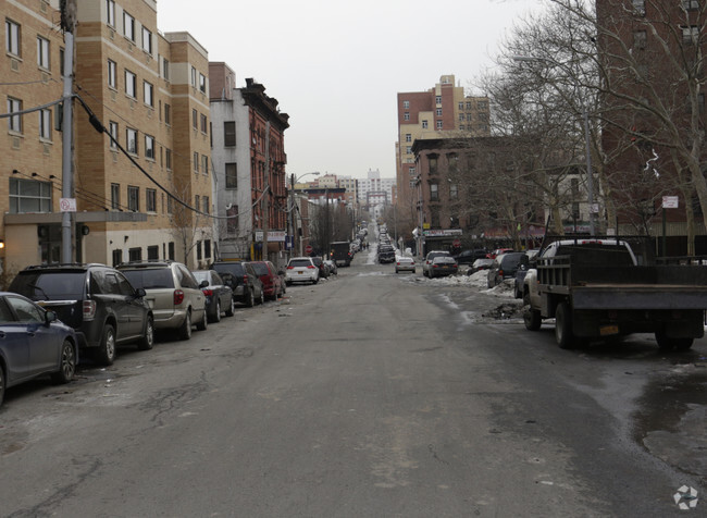 Foto del edificio - Courtlandt Avenue Apartments