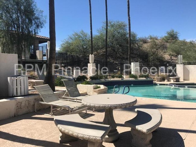 Foto del edificio - 8457 S 48th St