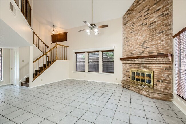 Foto del edificio - Back yard perfect for entertaining!