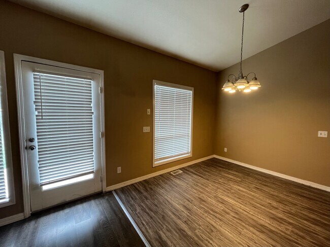 Foto del edificio - 953 E Blue Heron St