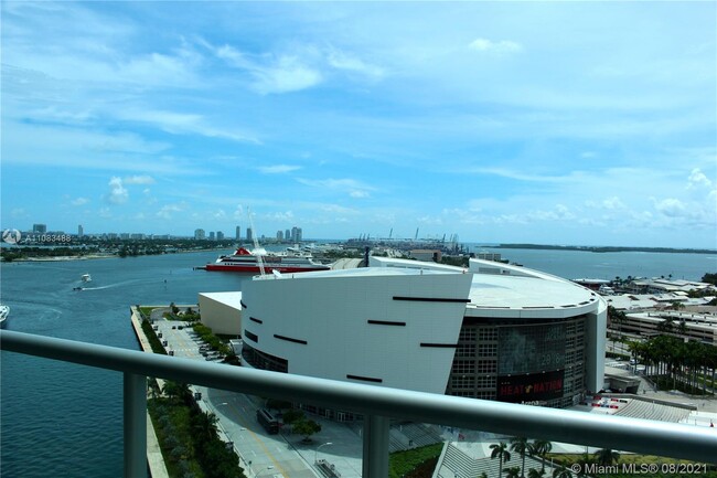 Building Photo - 888 Biscayne Blvd
