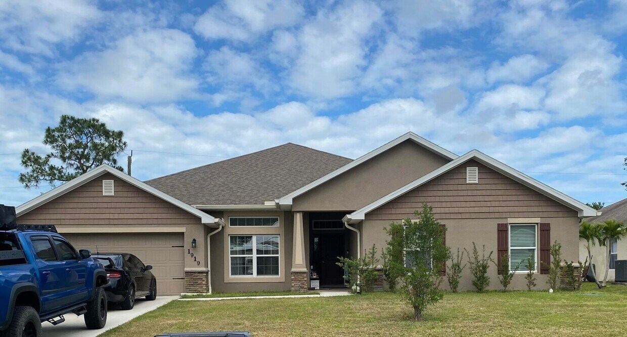 Foto principal - 1919 SW Sylvester Ln