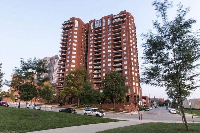 Foto del edificio - 155 W Main St