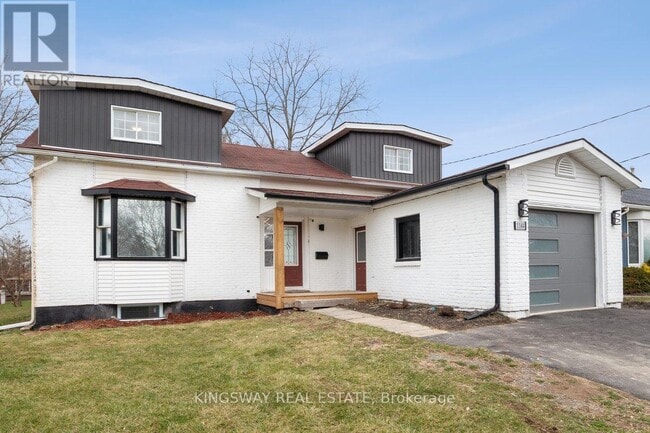 Building Photo - 1144 Fisher Ave