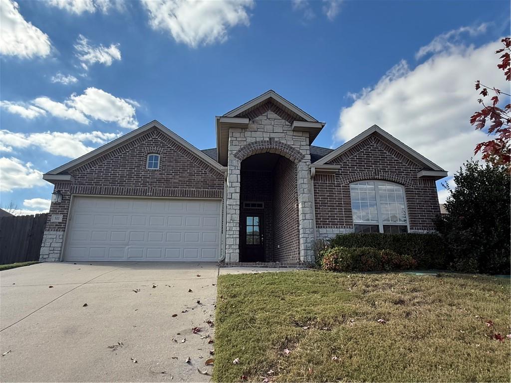 Foto principal - 511 Rustic Creek Ln