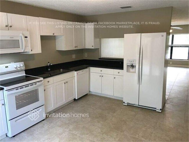 Foto del edificio - 5994 Ithaca Cir W
