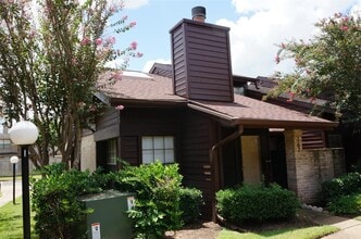 Building Photo - 2611 Grants Lake Blvd