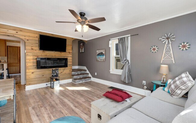 Foto del edificio - 3317 McComb Ave