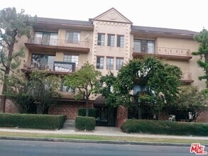Building Photo - 1101 Rexford Dr