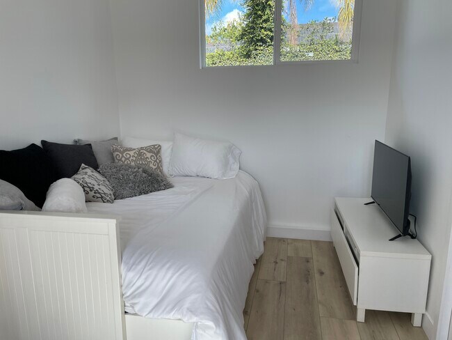 Foto del edificio - 6126 Alcove Ave