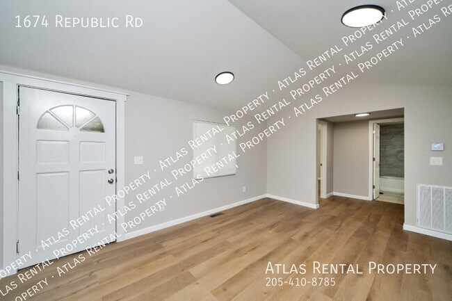 Foto del edificio - 1674 Republic Rd