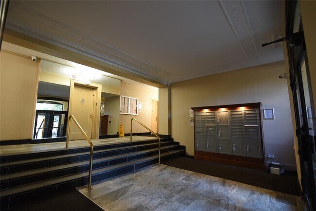 Foto del edificio - 83-52 Talbot St